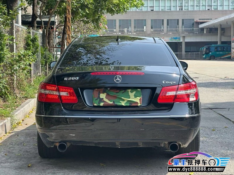 11年奔驰E轿车抵押车出售