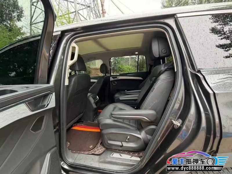22年大众揽镜轿车抵押车出售