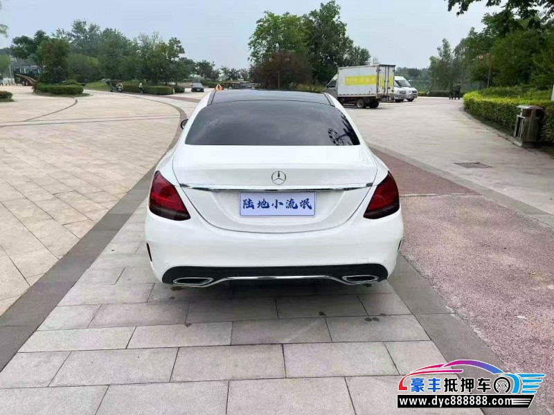 22年奔驰C轿车抵押车出售