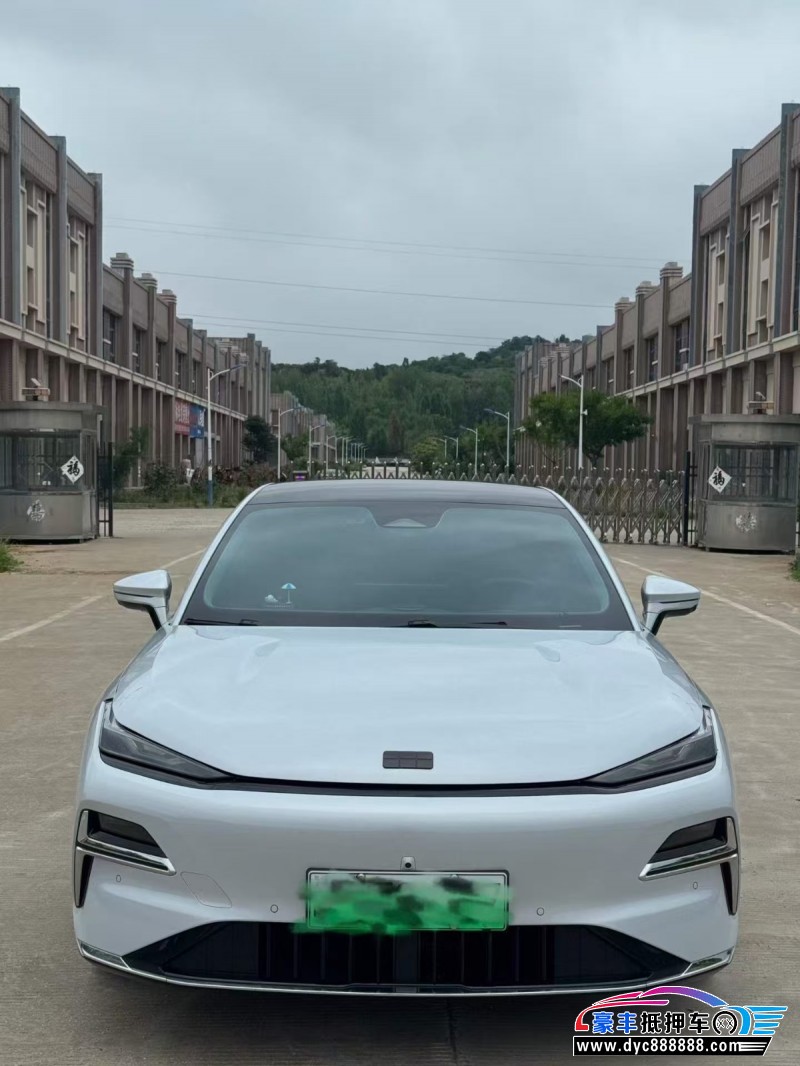 抵押车出售25年吉利银河轿车