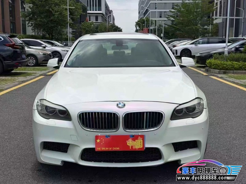 抵押车出售13年宝马5系轿车