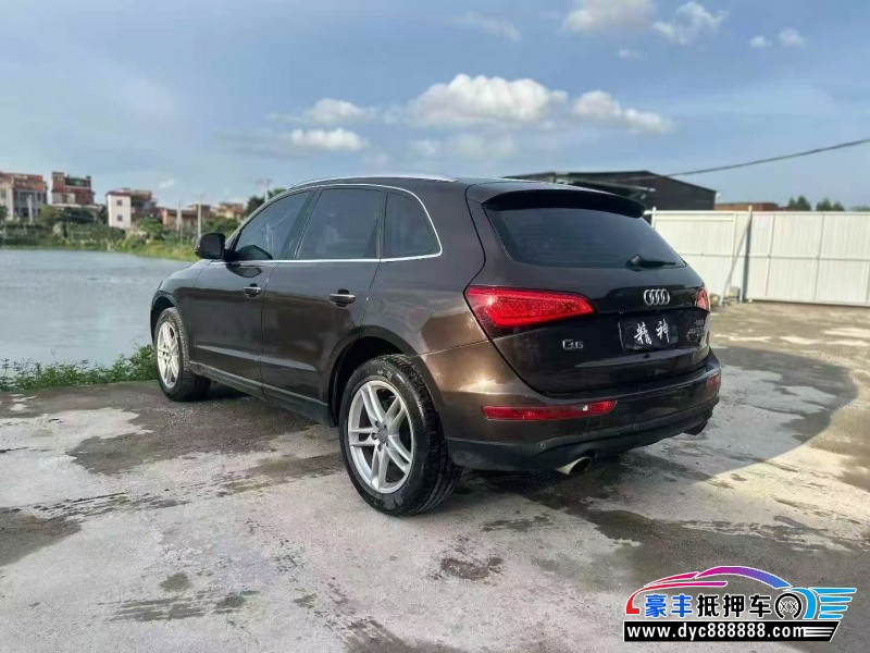17年奥迪Q5轿车抵押车出售
