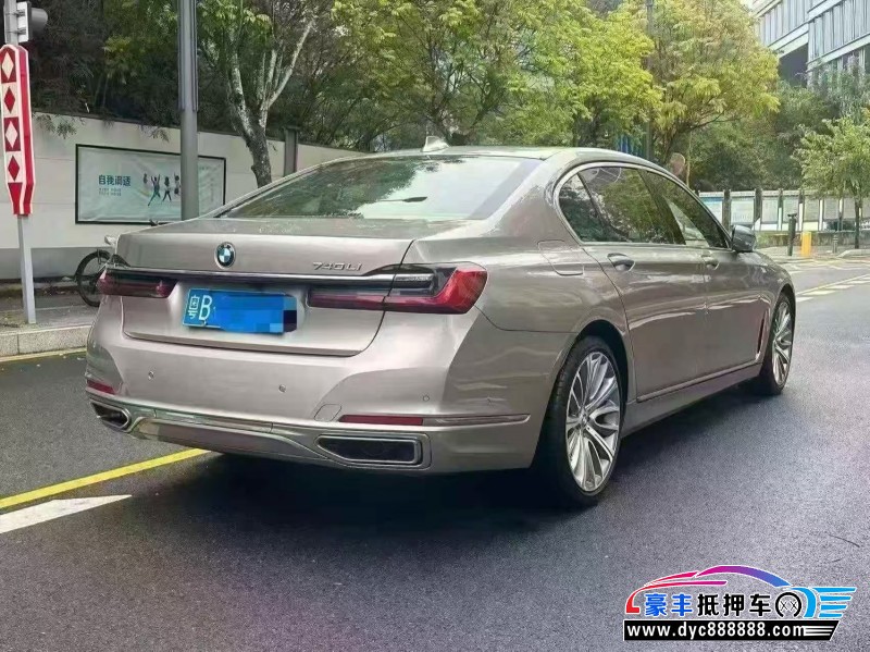 21年宝马7系轿车抵押车出售