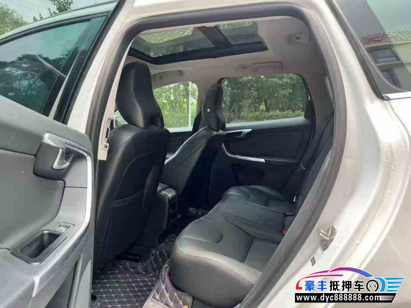 17年沃尔沃XC60轿车抵押车出售