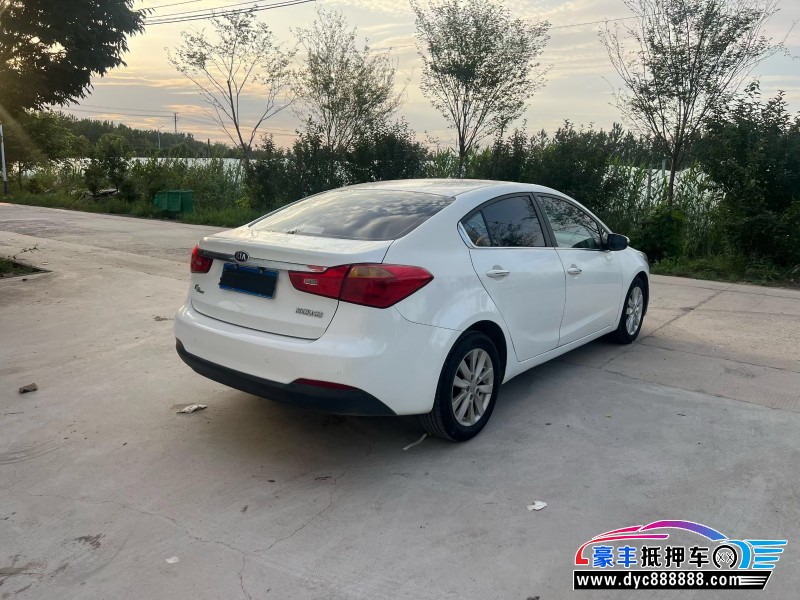 13年起亚K3轿车抵押车出售