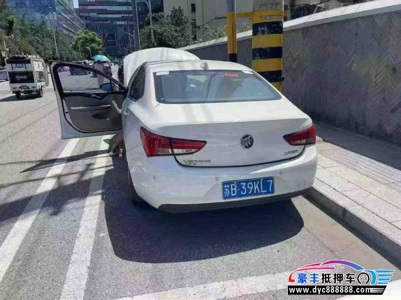 19年别克威朗轿车抵押车出售