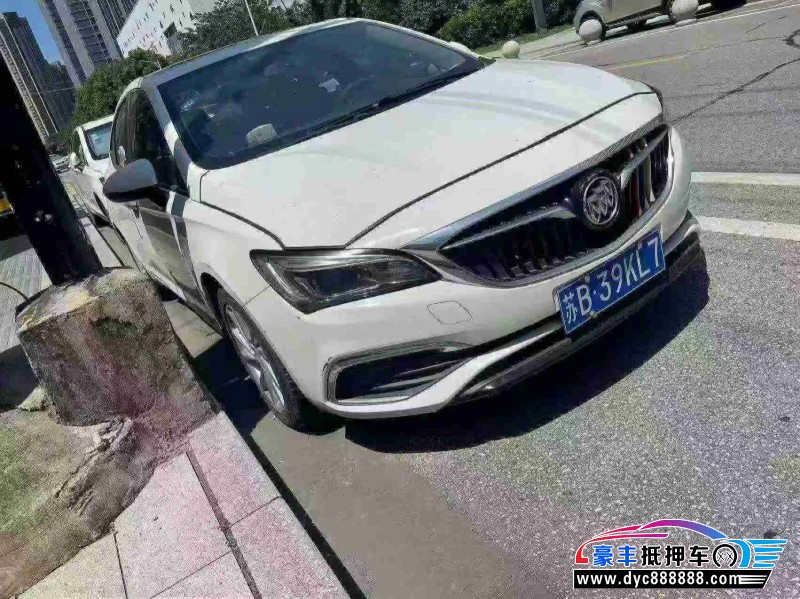 19年别克威朗轿车抵押车出售