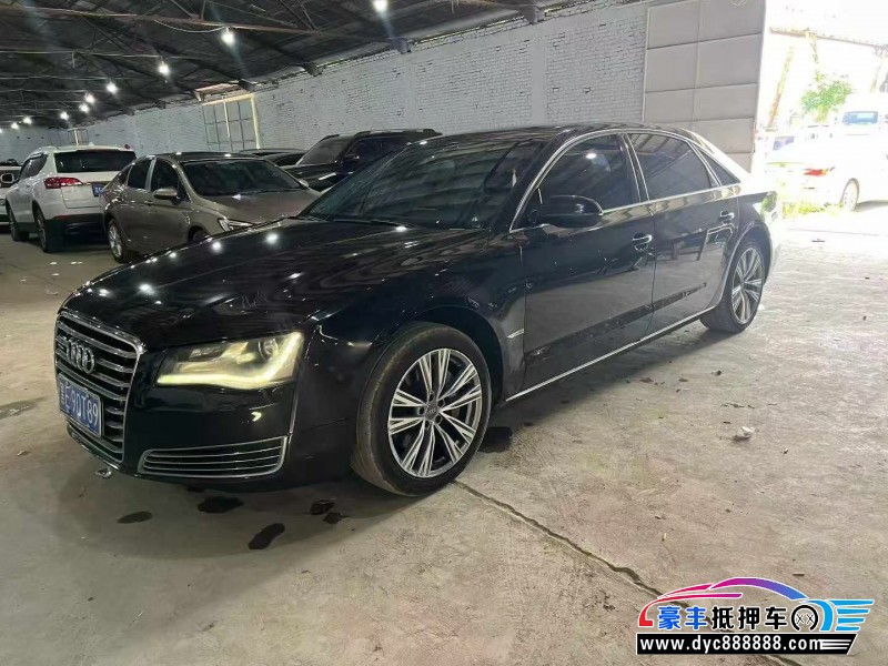 13年奥迪A8轿车抵押车出售