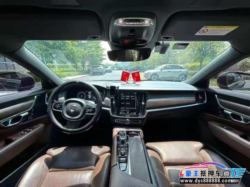 21年沃尔沃S90轿车抵押车出售