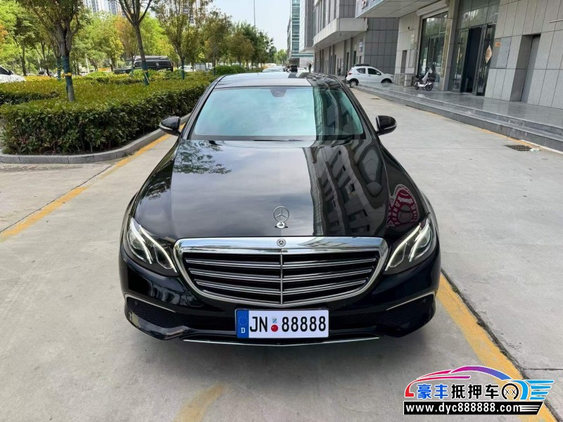 抵押车出售20年奔驰E轿车