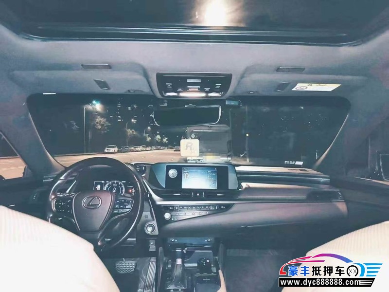 20年雷克萨斯ES轿车抵押车出售
