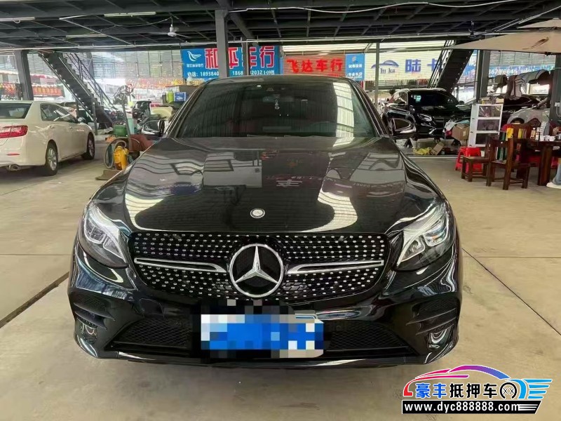 抵押车出售18年奔驰GLC轿车
