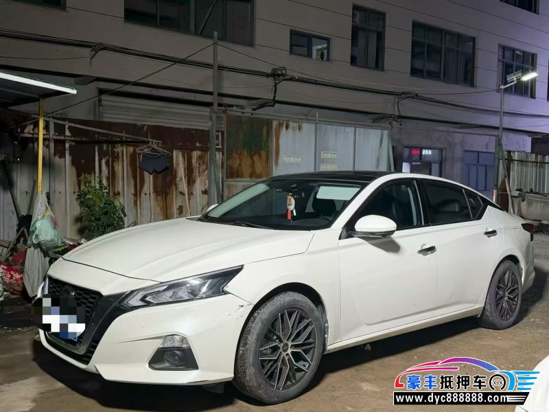21年日产天籁轿车抵押车出售