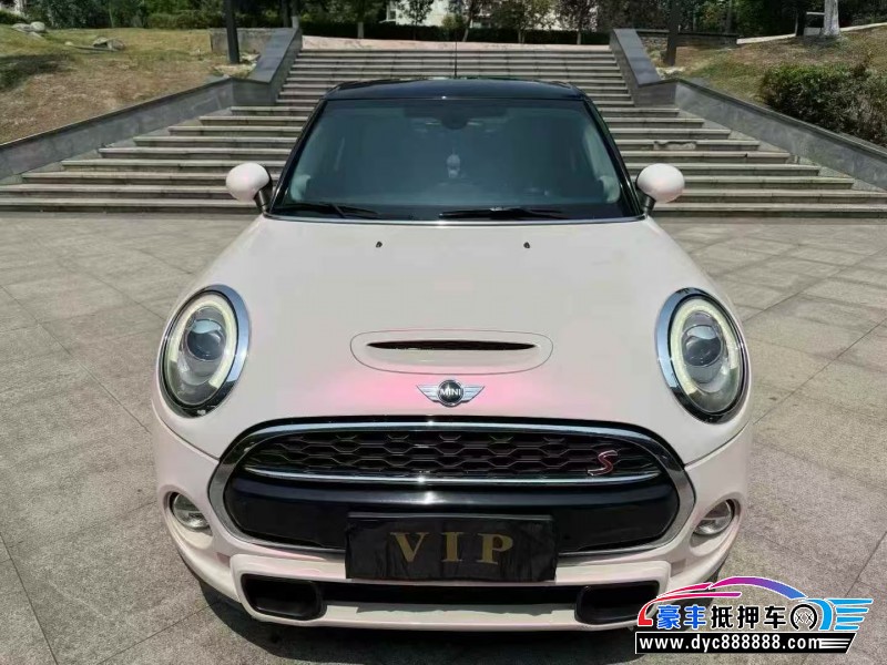 抵押车出售15年宝马MINISUV