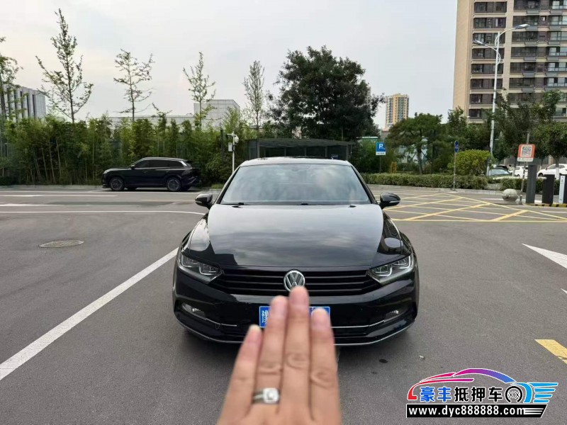 19年大众迈腾轿车抵押车出售
