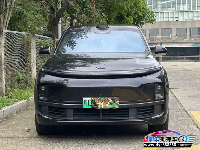 23年理想L8轿车抵押车出售