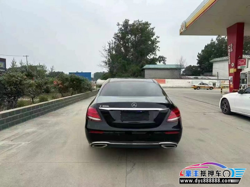 19年奔驰E轿车抵押车出售