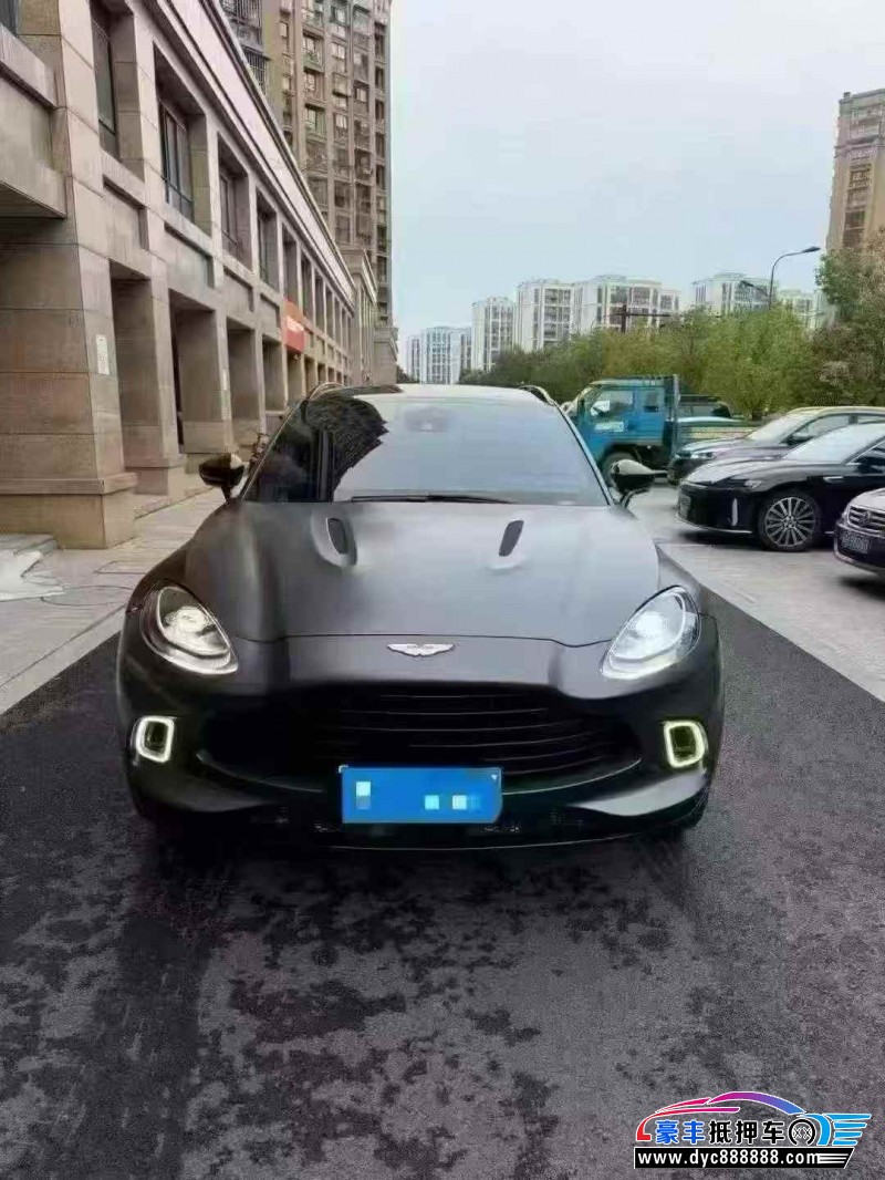21年阿斯顿·马丁DBX轿车