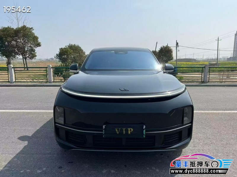 23年理想L8轿车抵押车出售