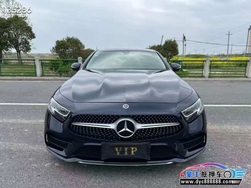 抵押车出售21年奔驰CLS轿车