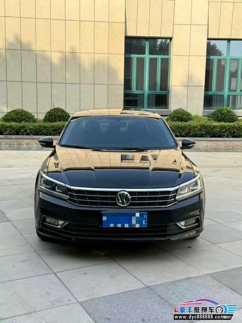 抵押车出售19年大众帕萨特轿车
