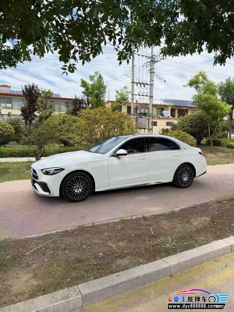 24年奔驰C轿车抵押车出售