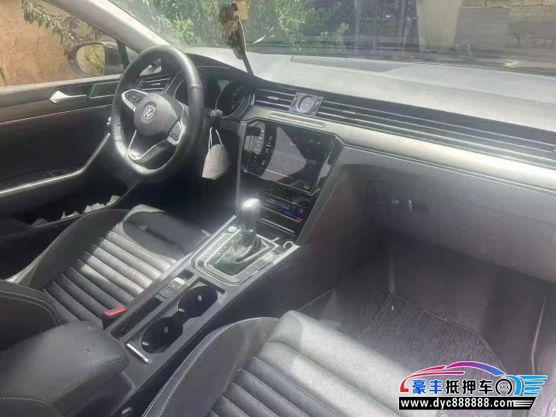 20年大众迈腾轿车抵押车出售