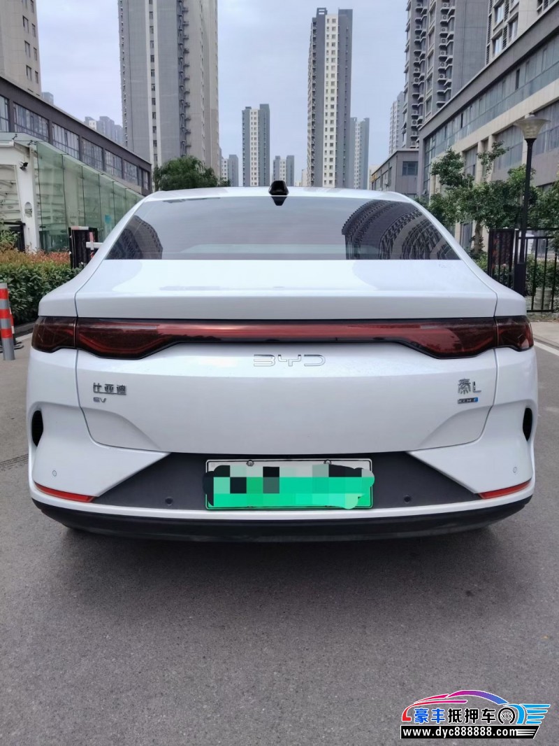 26年比亚迪秦轿车抵押车出售
