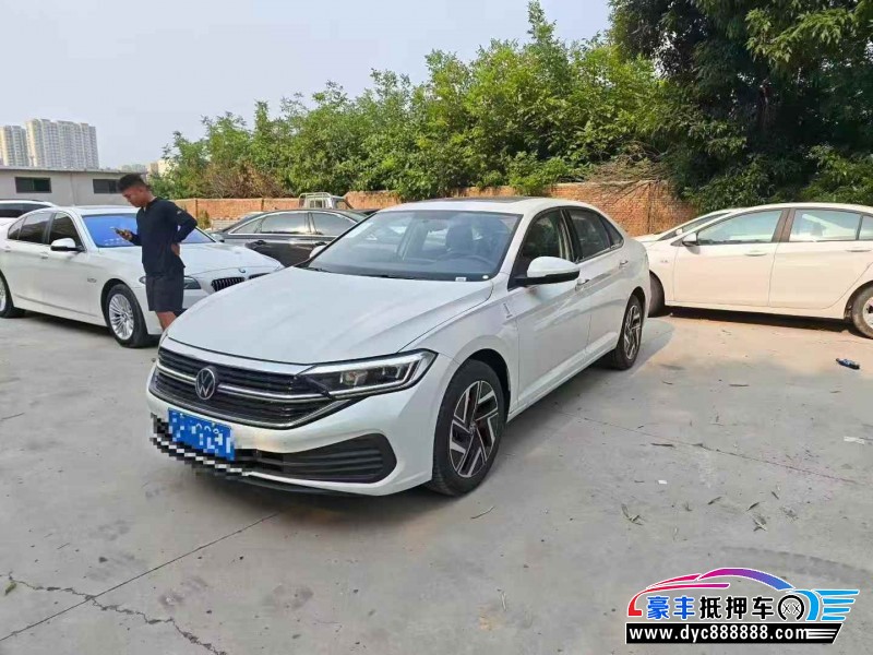 26年大众速腾轿车抵押车出售