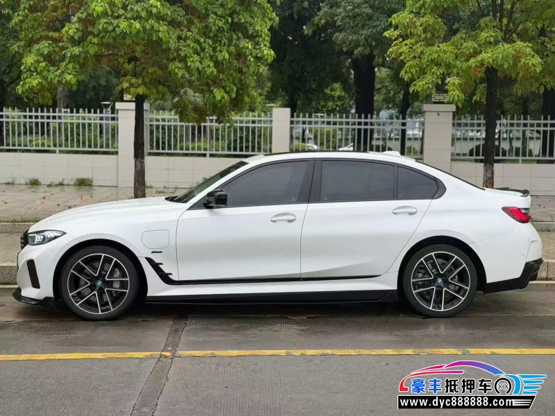 23年宝马i3轿车抵押车出售