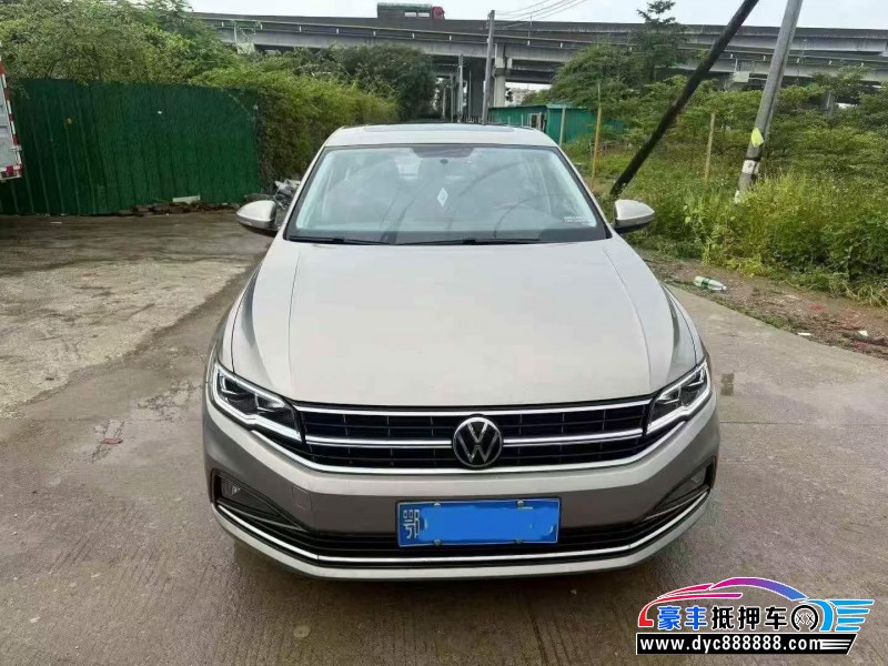 抵押车出售21年大众宝来轿车
