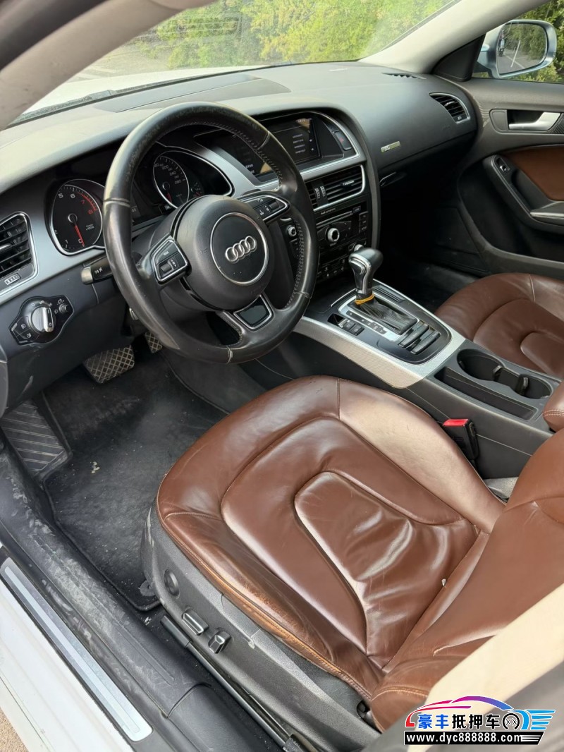 13年奥迪A5轿车抵押车出售