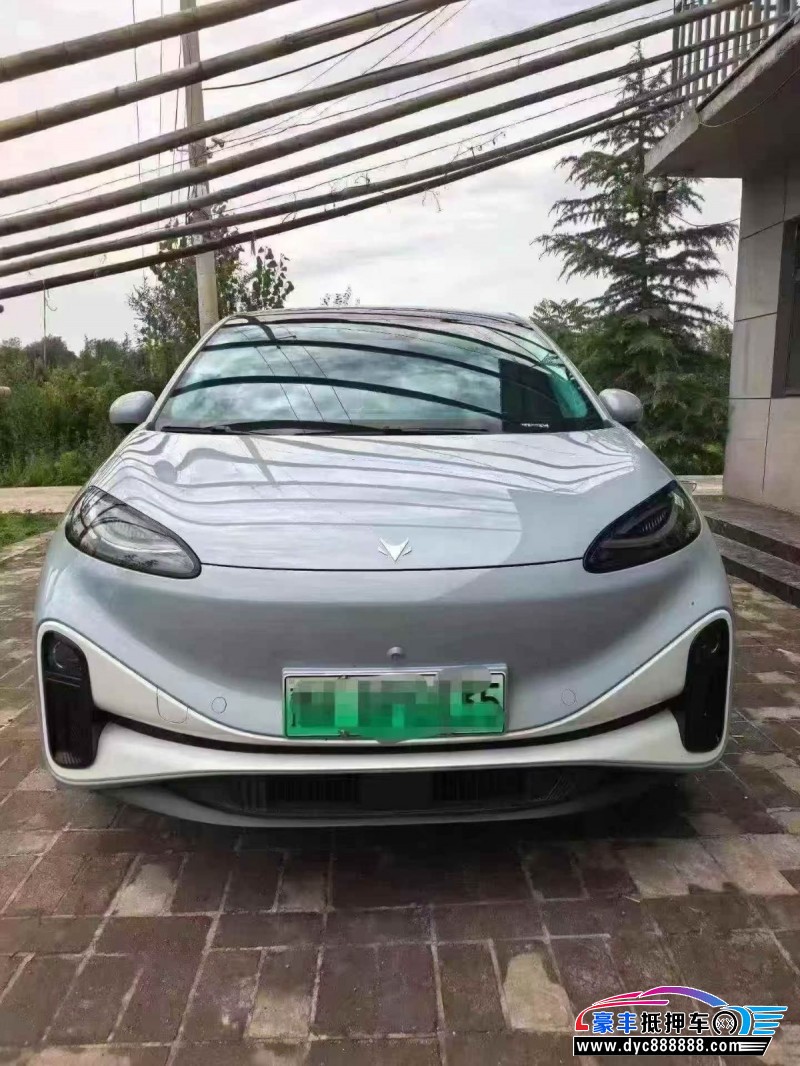 25年极狐考拉轿车