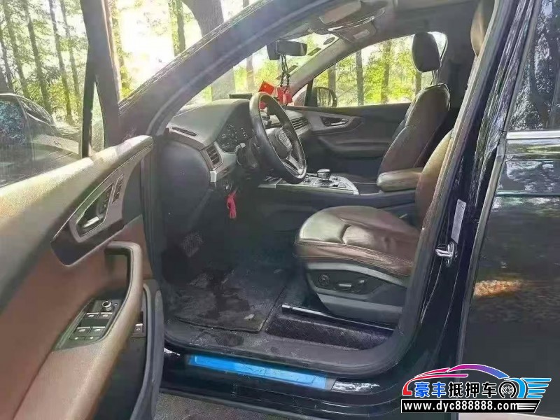 19年奥迪Q7轿车抵押车出售