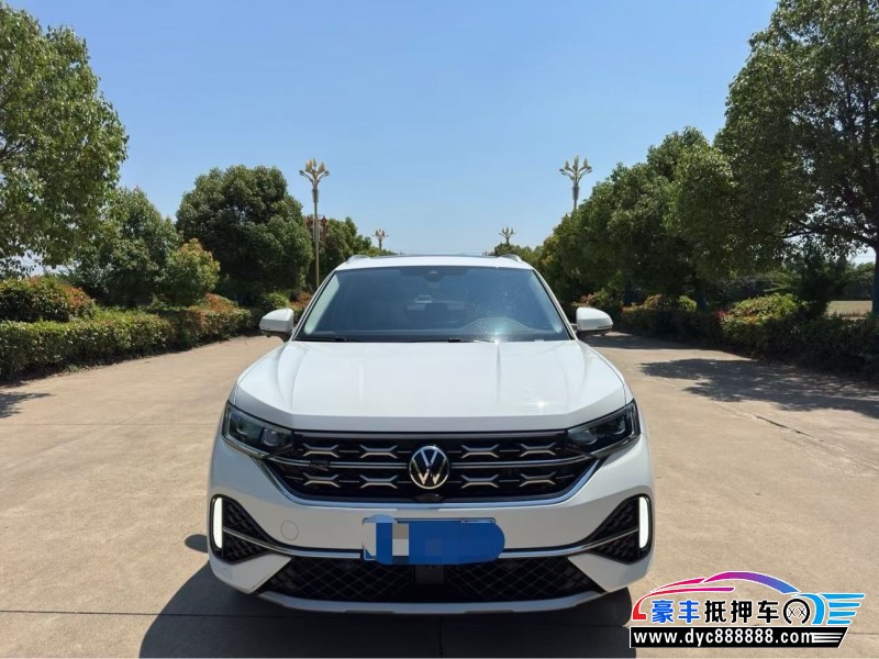 抵押车出售24年大众探岳轿车
