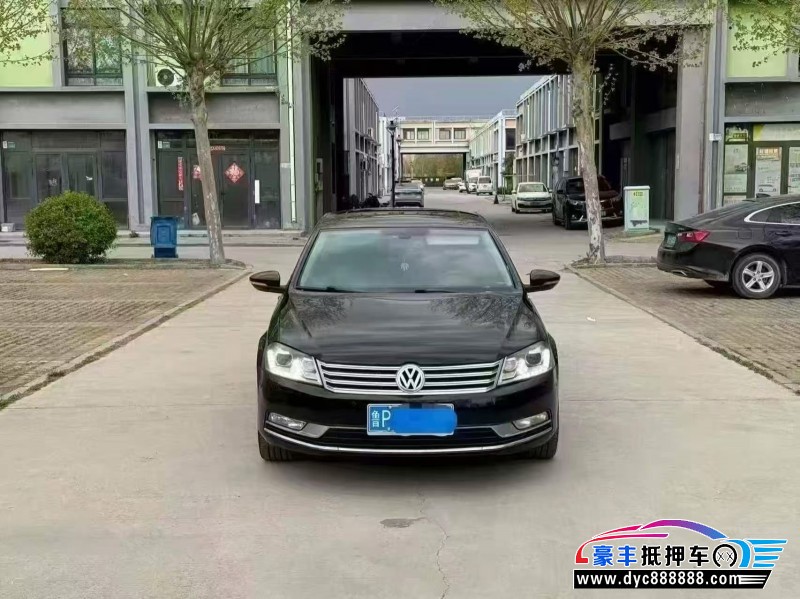 抵押车出售12年大众迈腾轿车
