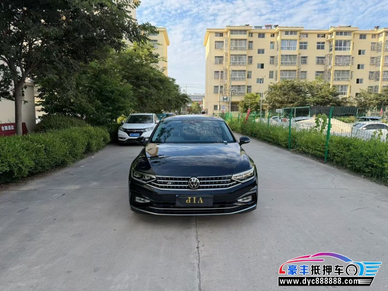 抵押车出售25年大众迈腾轿车