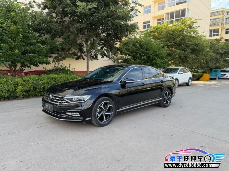 25年大众迈腾轿车抵押车出售