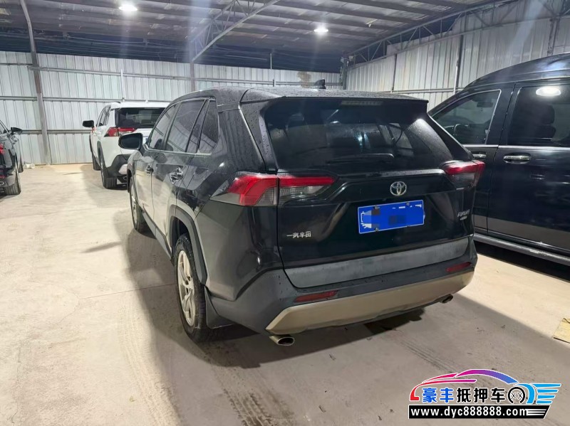 20年丰田RAV4轿车抵押车出售