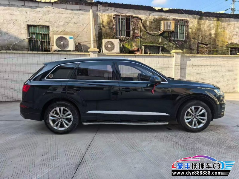 18年奥迪Q7轿车抵押车出售
