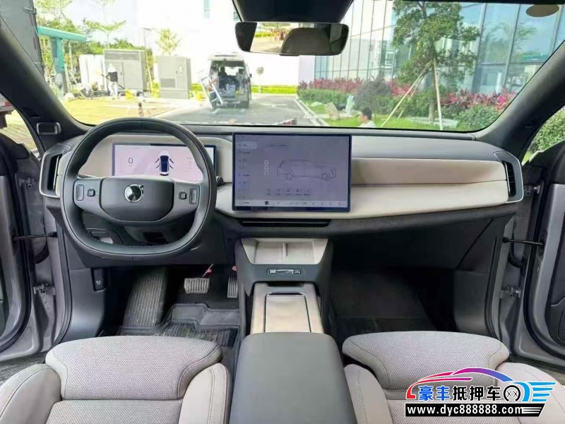 26年沃尔沃XC70轿车抵押车出售