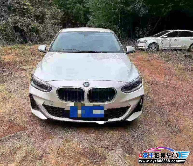 抵押车出售21年宝马1系轿车