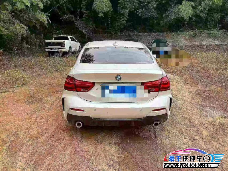 21年宝马1系轿车抵押车出售