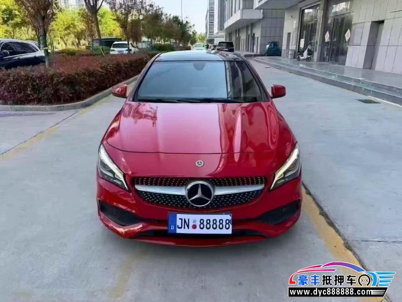 抵押车出售18年奔驰CLA轿车
