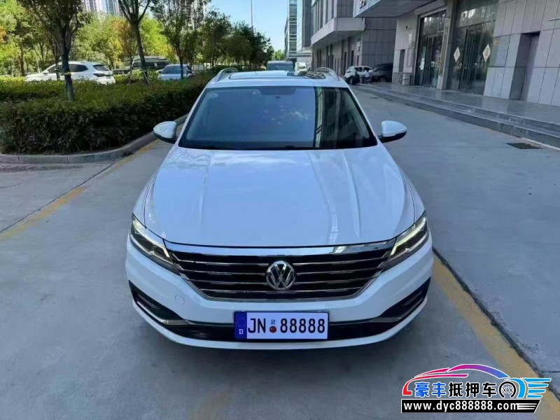 抵押车出售19年大众朗逸轿车