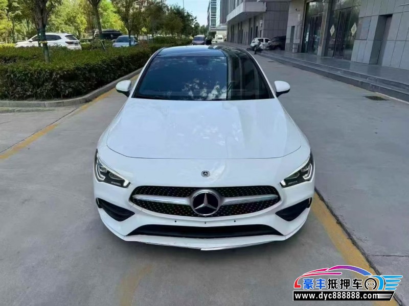 抵押车出售21年奔驰CLA轿车
