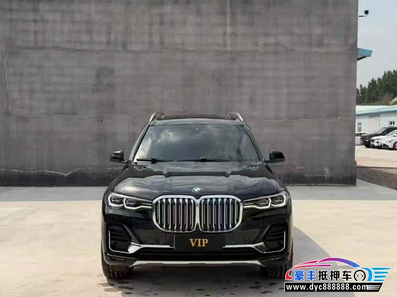 抵押车出售22年宝马X7轿车