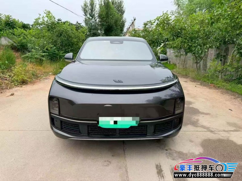 23年理想L8轿车抵押车出售