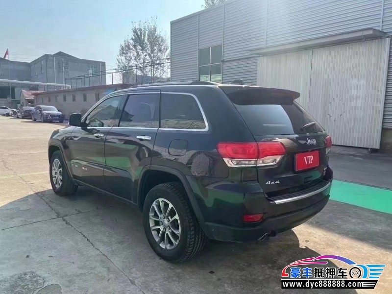 15年Jeep大切诺基轿车抵押车出售