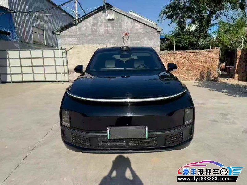 抵押车出售23年理想L9轿车